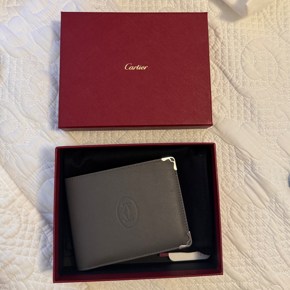 Must De Cartier, six credit card wallet